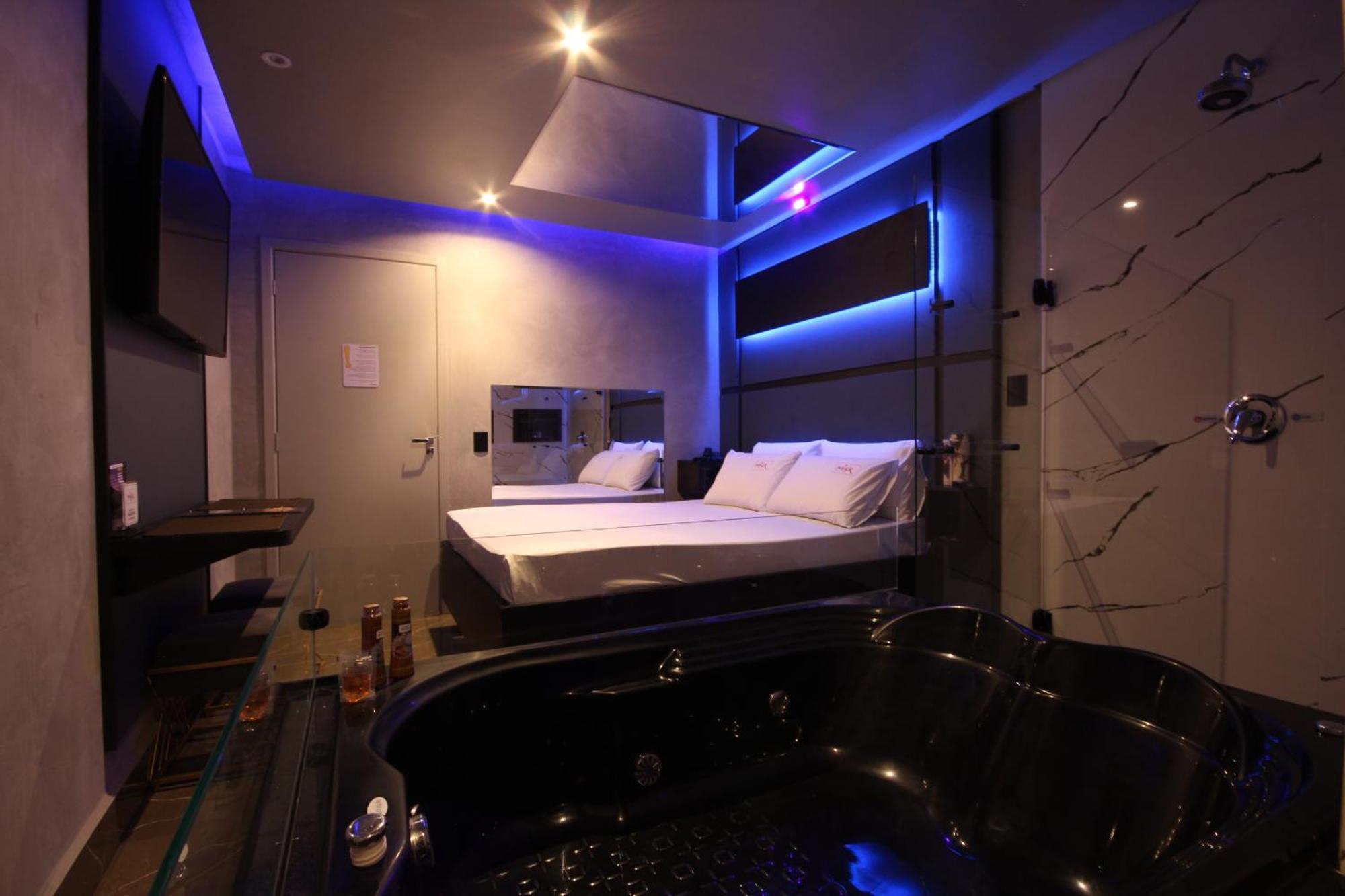 Misk 2 Love hotel *